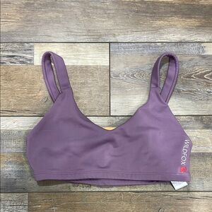 NWOT WILDFOX Sportsbra